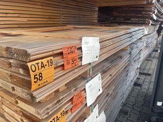 Ca. 56x Douglas wisselsponning, 18x145mm, lengte 300cm